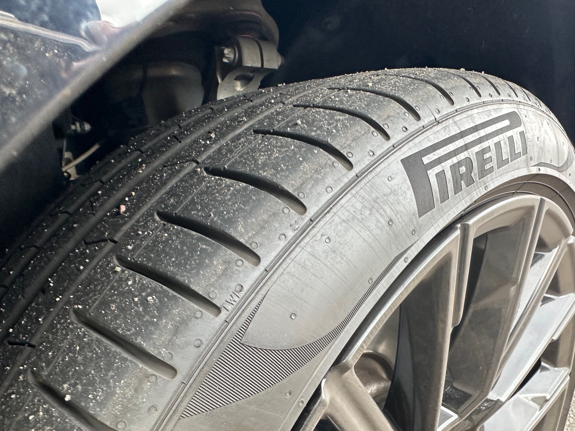 Pirelli Run Flat Tire Sidewall | Lou's Car Care Center, Inc.